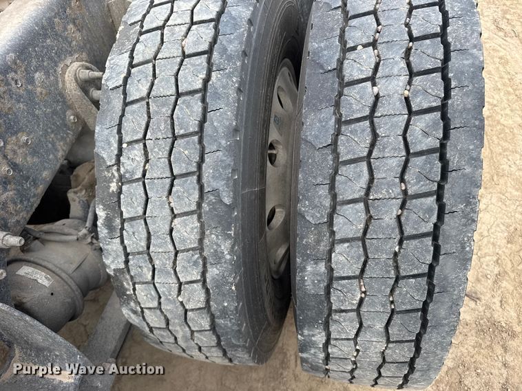 image for item EU6325 2014 International ProStar semi truck