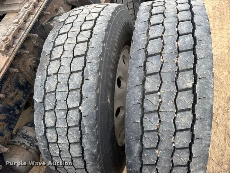 image for item EU6325 2014 International ProStar semi truck