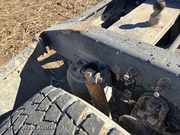 image for item EU6331 2007 International 9400i semi truck