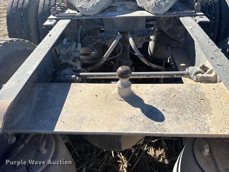 image for item EU6331 2007 International 9400i semi truck