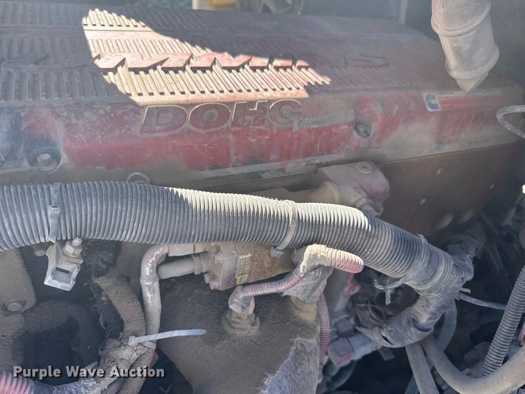 image for item EU6331 2007 International 9400i semi truck