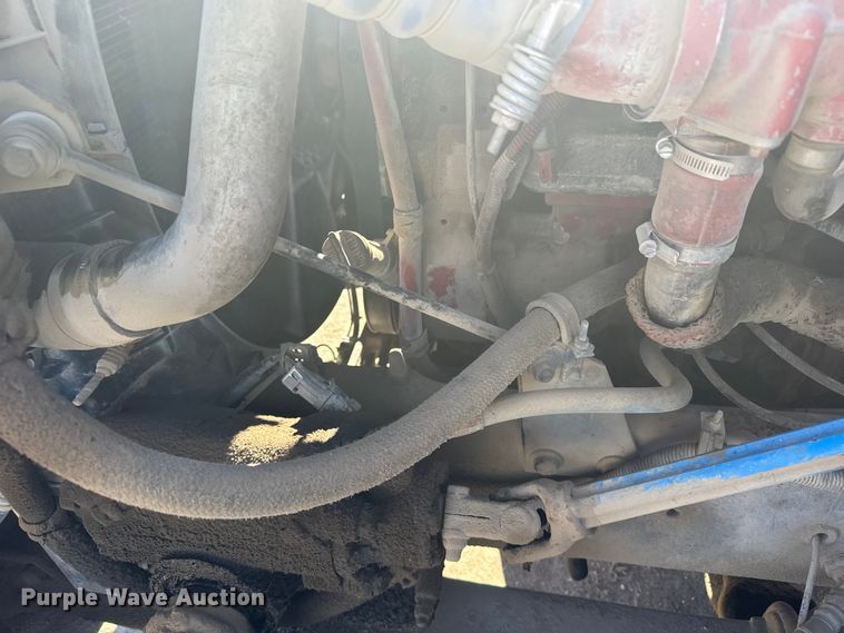 image for item EU6331 2007 International 9400i semi truck