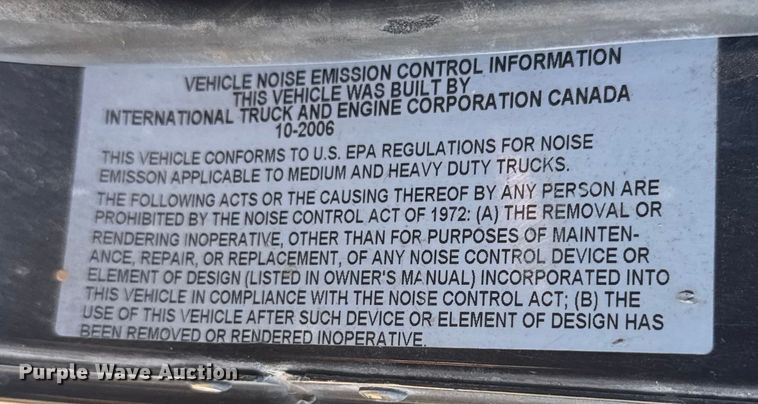 image for item EU6331 2007 International 9400i semi truck