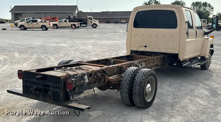 image for item EV1748 2004 Chevrolet C4500 Crew Cab truck cab and chassis