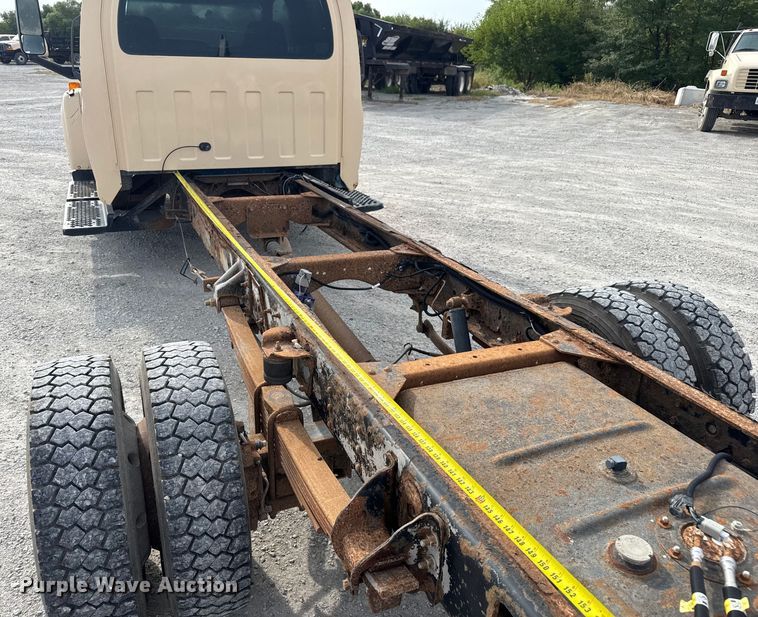 image for item EV1748 2004 Chevrolet C4500 Crew Cab truck cab and chassis