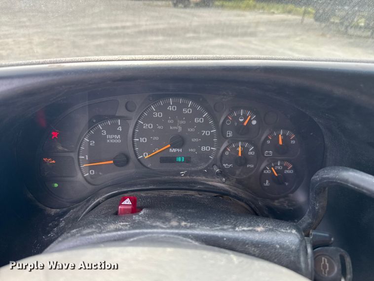 image for item EV1748 2004 Chevrolet C4500 Crew Cab truck cab and chassis