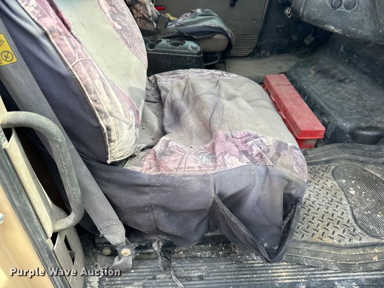 image for item EV1748 2004 Chevrolet C4500 Crew Cab truck cab and chassis