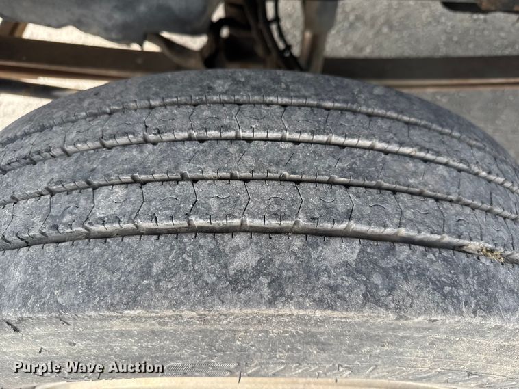 image for item EV1748 2004 Chevrolet C4500 Crew Cab truck cab and chassis