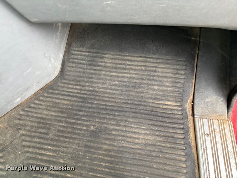 image for item EV2523 2005 Freightliner Columbia semi truck