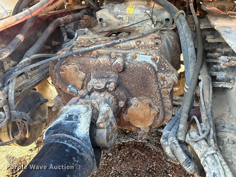 image for item EV2541 2006 Mack CXN613 semi truck