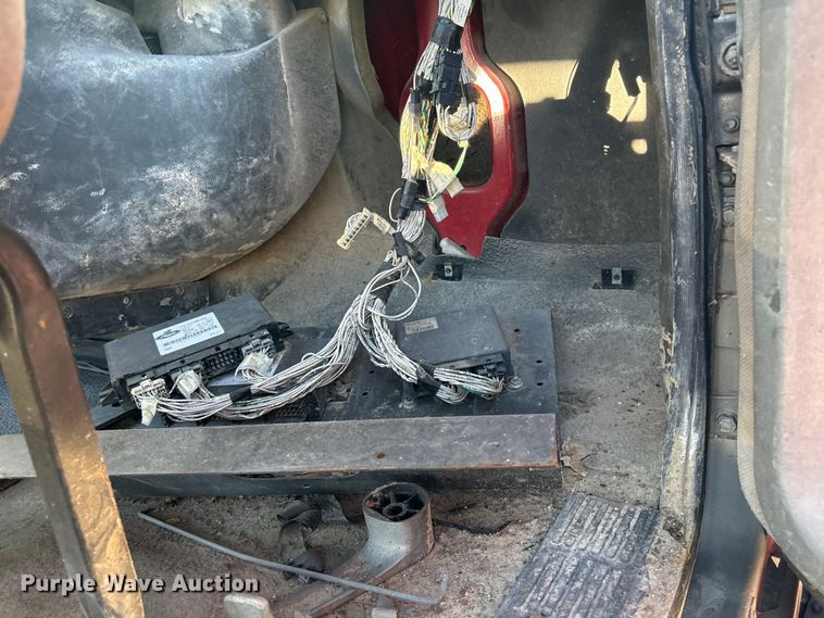 image for item EV2541 2006 Mack CXN613 semi truck