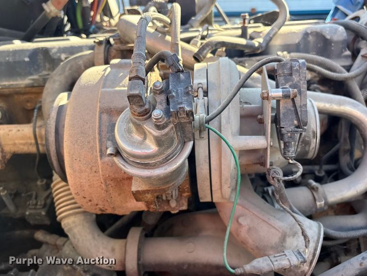 image for item EV2541 2006 Mack CXN613 semi truck