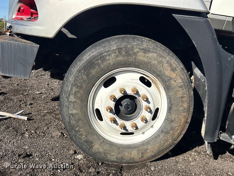 image for item EV2541 2006 Mack CXN613 semi truck