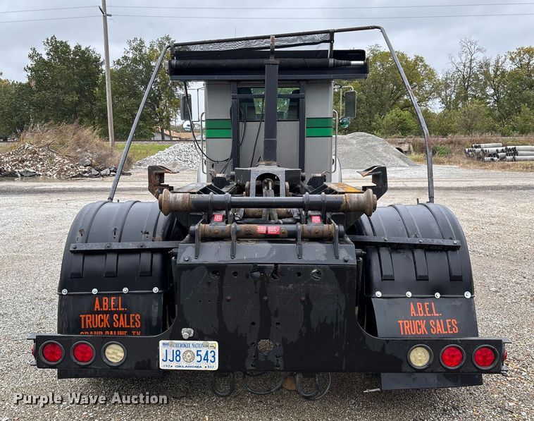 image for item EV3226 2008 Kenworth T300 hook lift truck