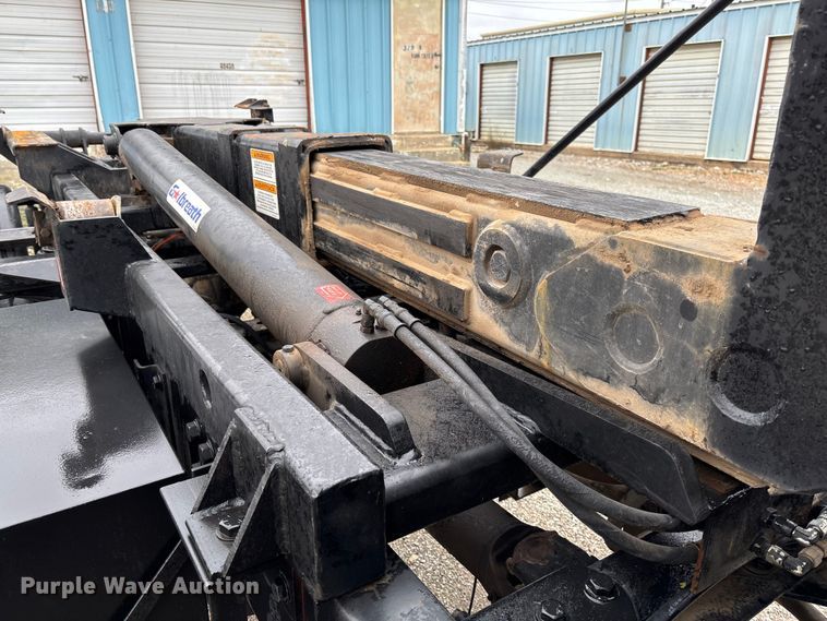 image for item EV3226 2008 Kenworth T300 hook lift truck