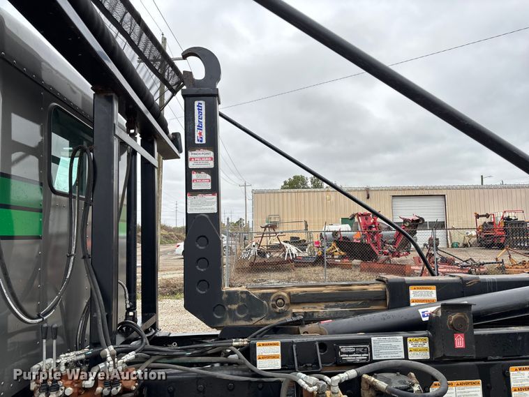 image for item EV3226 2008 Kenworth T300 hook lift truck