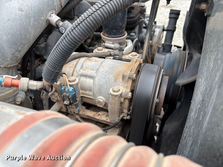 image for item EV3226 2008 Kenworth T300 hook lift truck