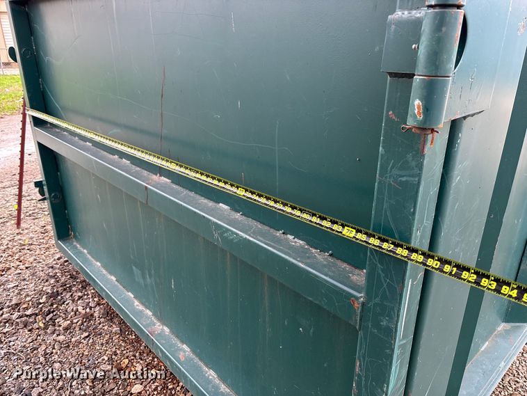 image for item EV3227 Roll-off dumpster