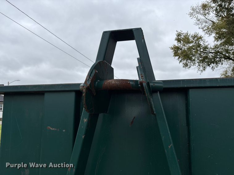 image for item EV3228 Roll-off dumpster