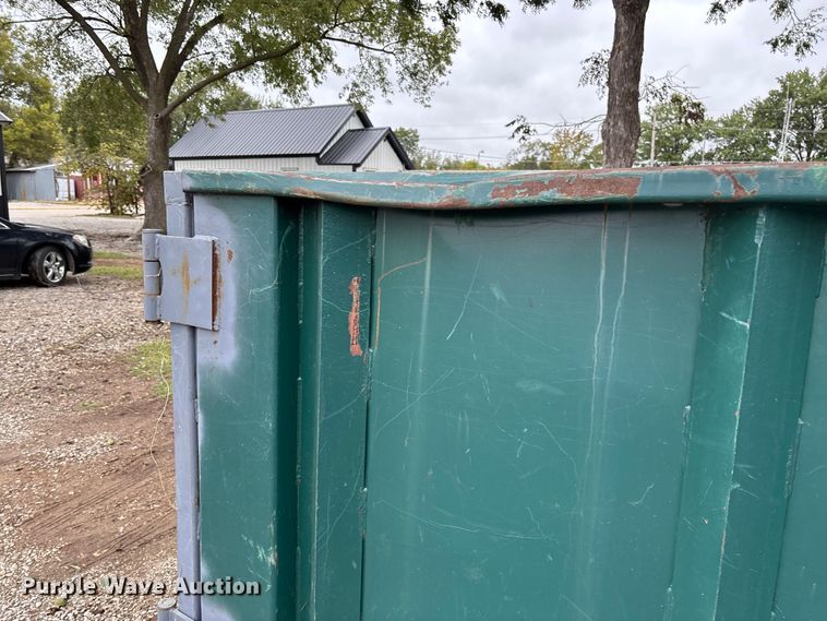image for item EV3228 Roll-off dumpster