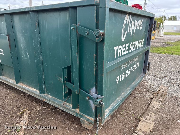 image for item EV3228 Roll-off dumpster