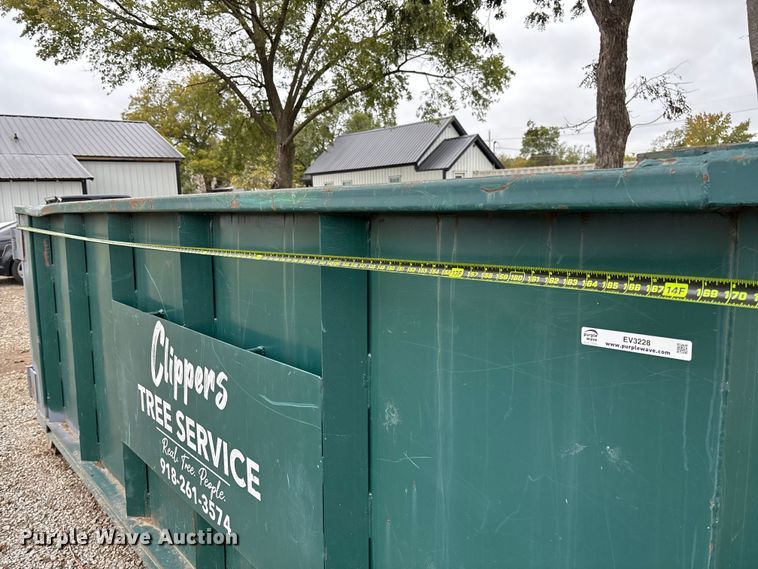 image for item EV3228 Roll-off dumpster
