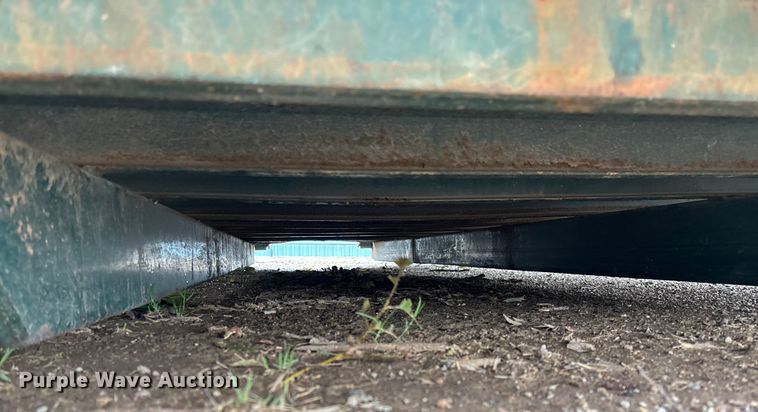 image for item EV3228 Roll-off dumpster