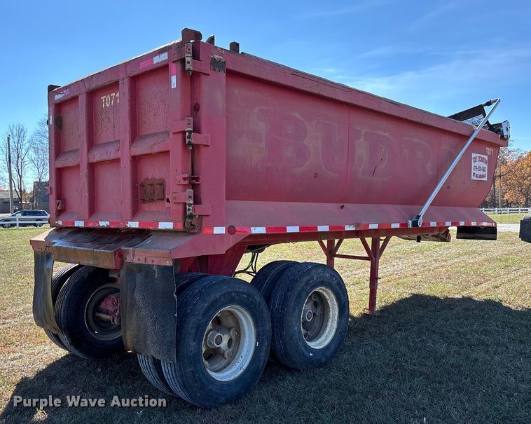 image for item EV3266 1990 Hilbilt 22-24 5/16 FLMN end dump trailer