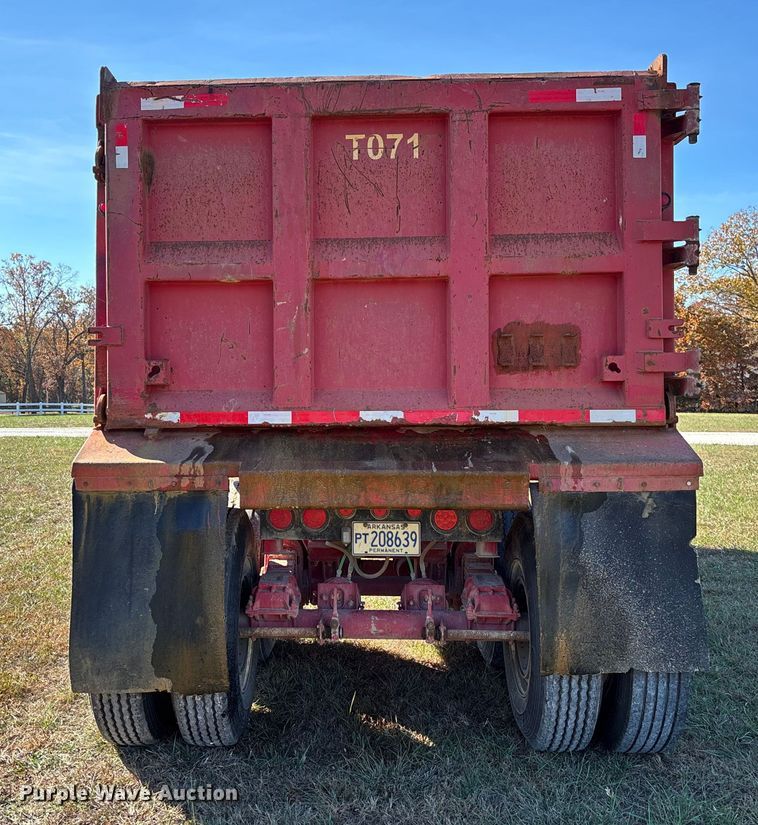 image for item EV3266 1990 Hilbilt 22-24 5/16 FLMN end dump trailer