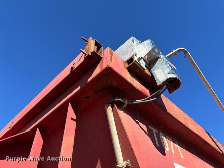 image for item EV3266 1990 Hilbilt 22-24 5/16 FLMN end dump trailer