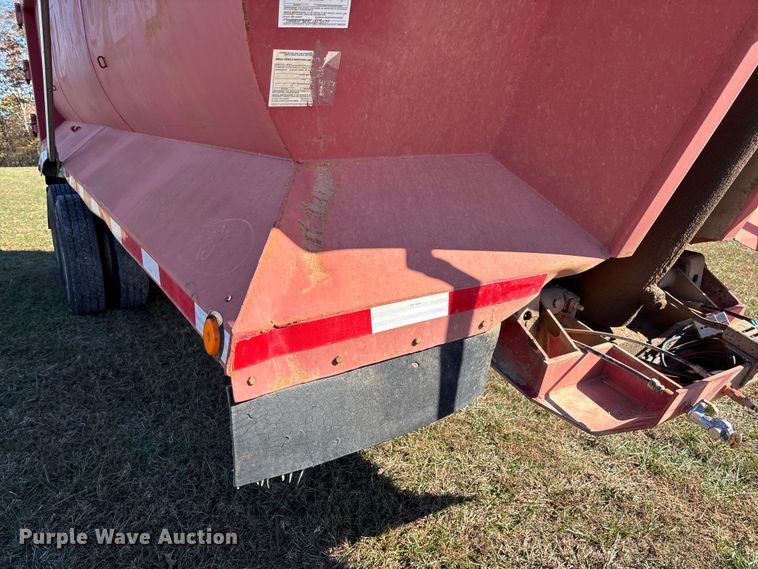 image for item EV3266 1990 Hilbilt 22-24 5/16 FLMN end dump trailer