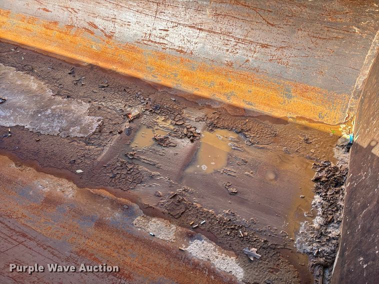 image for item EV3266 1990 Hilbilt 22-24 5/16 FLMN end dump trailer