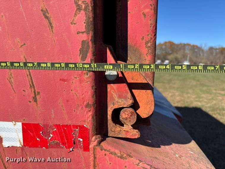 image for item EV3266 1990 Hilbilt 22-24 5/16 FLMN end dump trailer