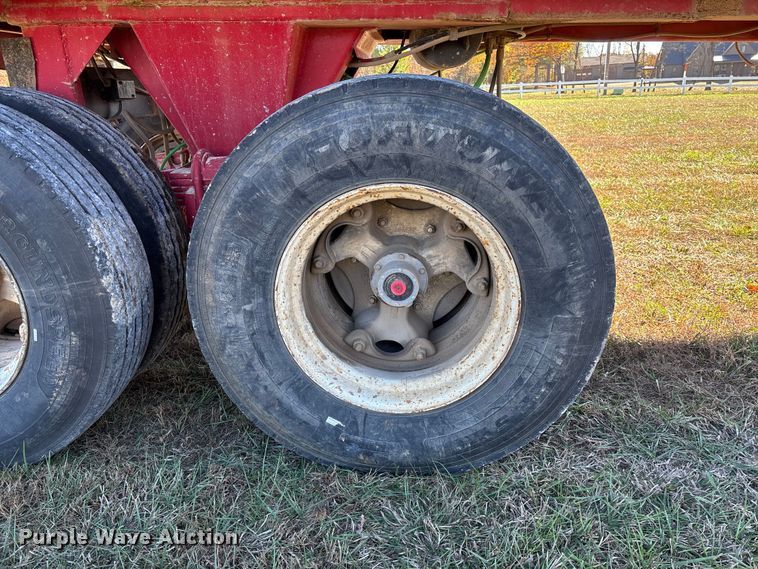 image for item EV3266 1990 Hilbilt 22-24 5/16 FLMN end dump trailer