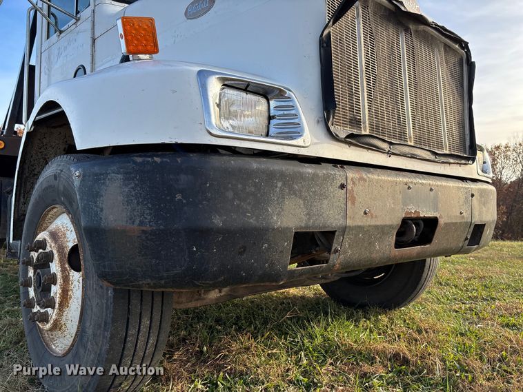 image for item EV3268 2000 Peterbilt 330 rollback truck