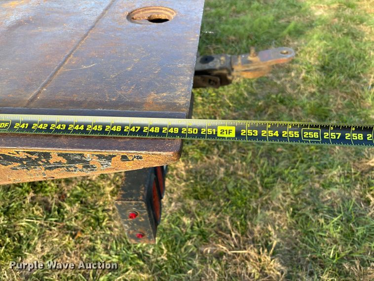 image for item EV3268 2000 Peterbilt 330 rollback truck