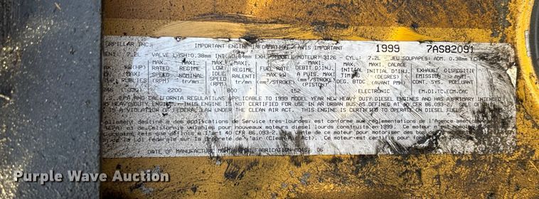 image for item EV3268 2000 Peterbilt 330 rollback truck