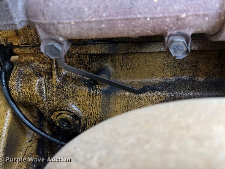 image for item EV3268 2000 Peterbilt 330 rollback truck