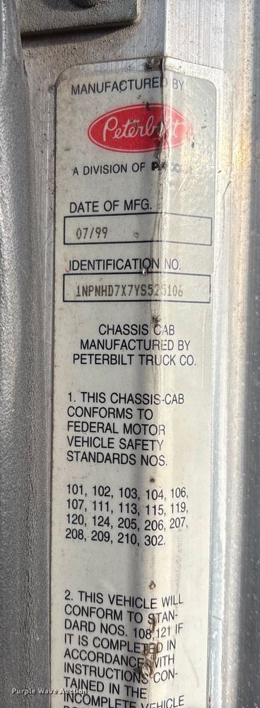 image for item EV3268 2000 Peterbilt 330 rollback truck