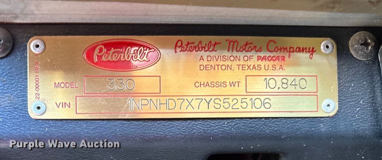 image for item EV3268 2000 Peterbilt 330 rollback truck