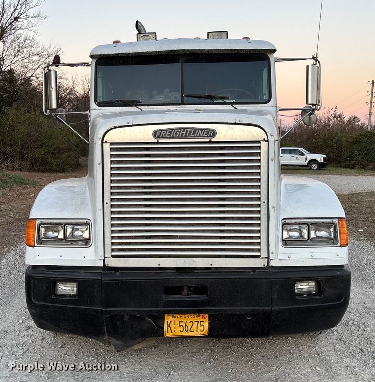 image for item EV3298 1994 Freightliner FLD120 semi truck