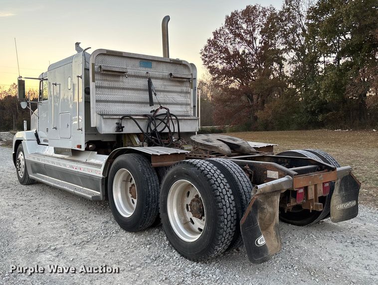 image for item EV3298 1994 Freightliner FLD120 semi truck