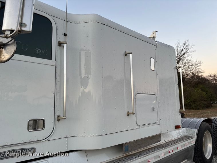 image for item EV3298 1994 Freightliner FLD120 semi truck