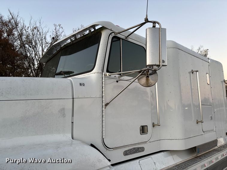 image for item EV3298 1994 Freightliner FLD120 semi truck