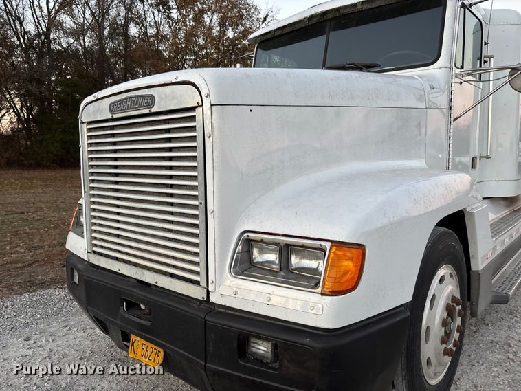image for item EV3298 1994 Freightliner FLD120 semi truck