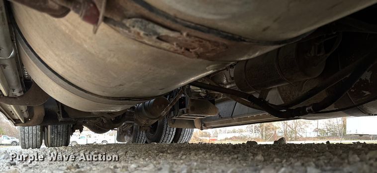 image for item EV3298 1994 Freightliner FLD120 semi truck