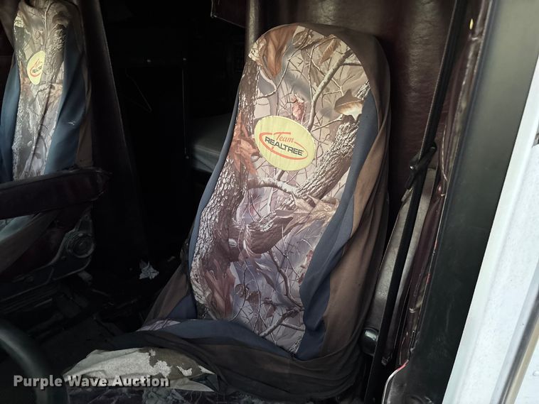 image for item EV3298 1994 Freightliner FLD120 semi truck