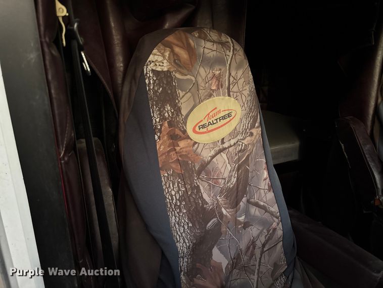 image for item EV3298 1994 Freightliner FLD120 semi truck