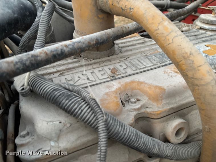 image for item EV3298 1994 Freightliner FLD120 semi truck