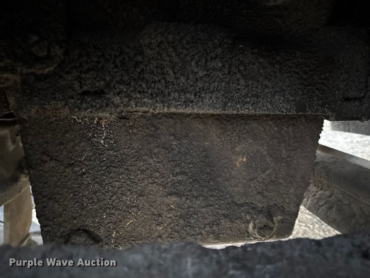 image for item EV3298 1994 Freightliner FLD120 semi truck